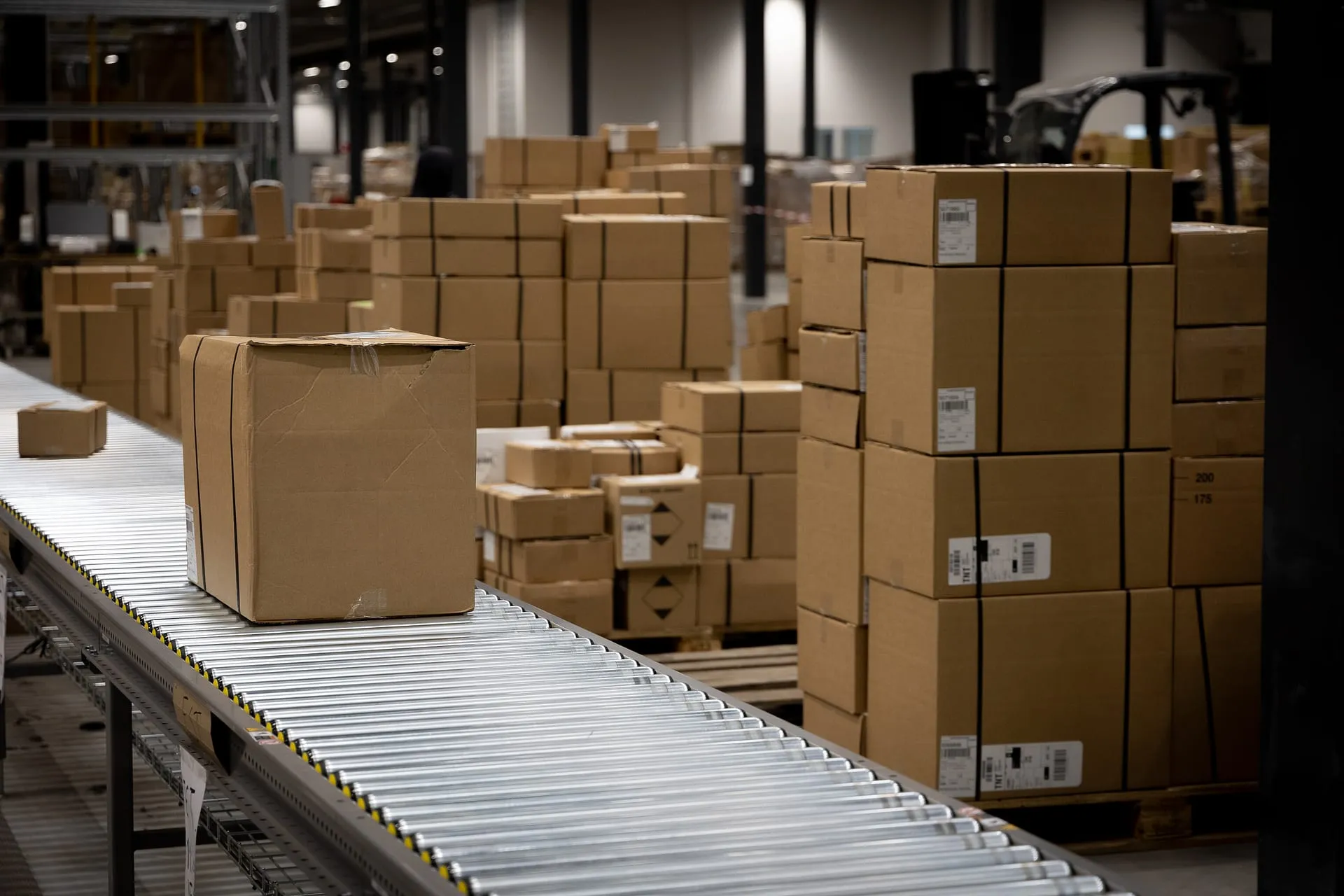 Logistiktjänster & logistikföretag Sverige - Boxflow